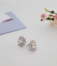Load image into Gallery viewer, AY0052 15mm Small Daisy Pierced Earrings by FH2