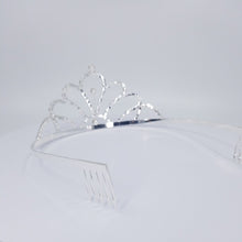 Load image into Gallery viewer, TR0602 Large Crystal Tiara
