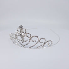 Load image into Gallery viewer, TR0607 Large Crystal Tiara
