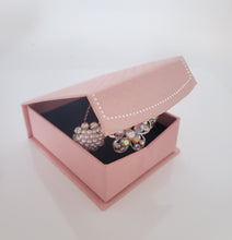Load image into Gallery viewer, Rhinestone Hair Pins with Pink Gift Box
