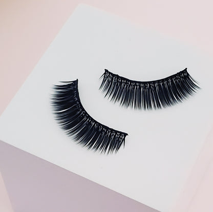 TS09 Stage Ready Lashes (Eyelashes with Glue)