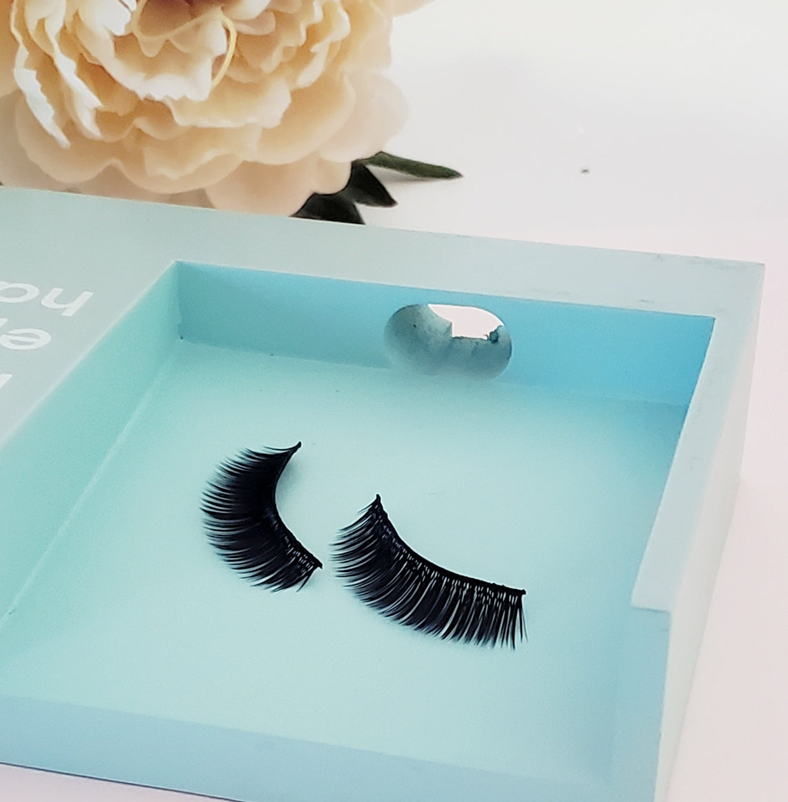 TS09 Stage Ready Lashes (Eyelashes with Glue)
