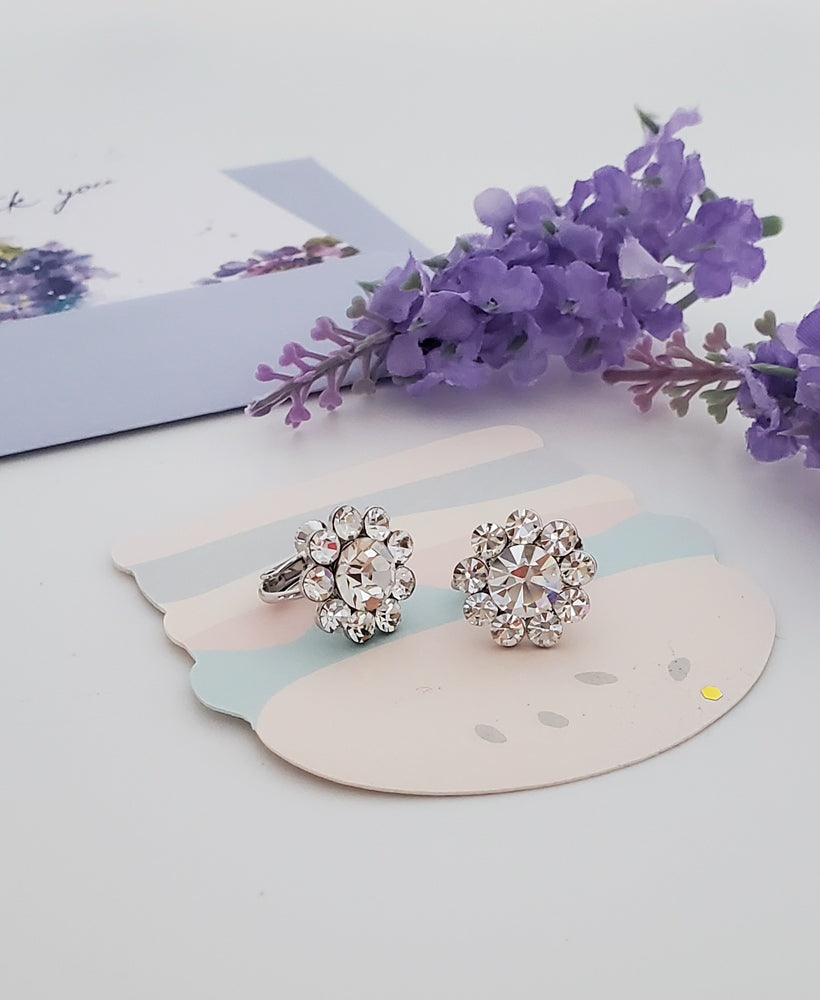 AY0052-1 15mm Small Daisy Clip-On Earrings by FH2