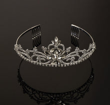 Load image into Gallery viewer, TR0611 Large Crystal Tiara
